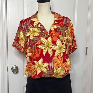 Croft & Barrow Floral collared button down top